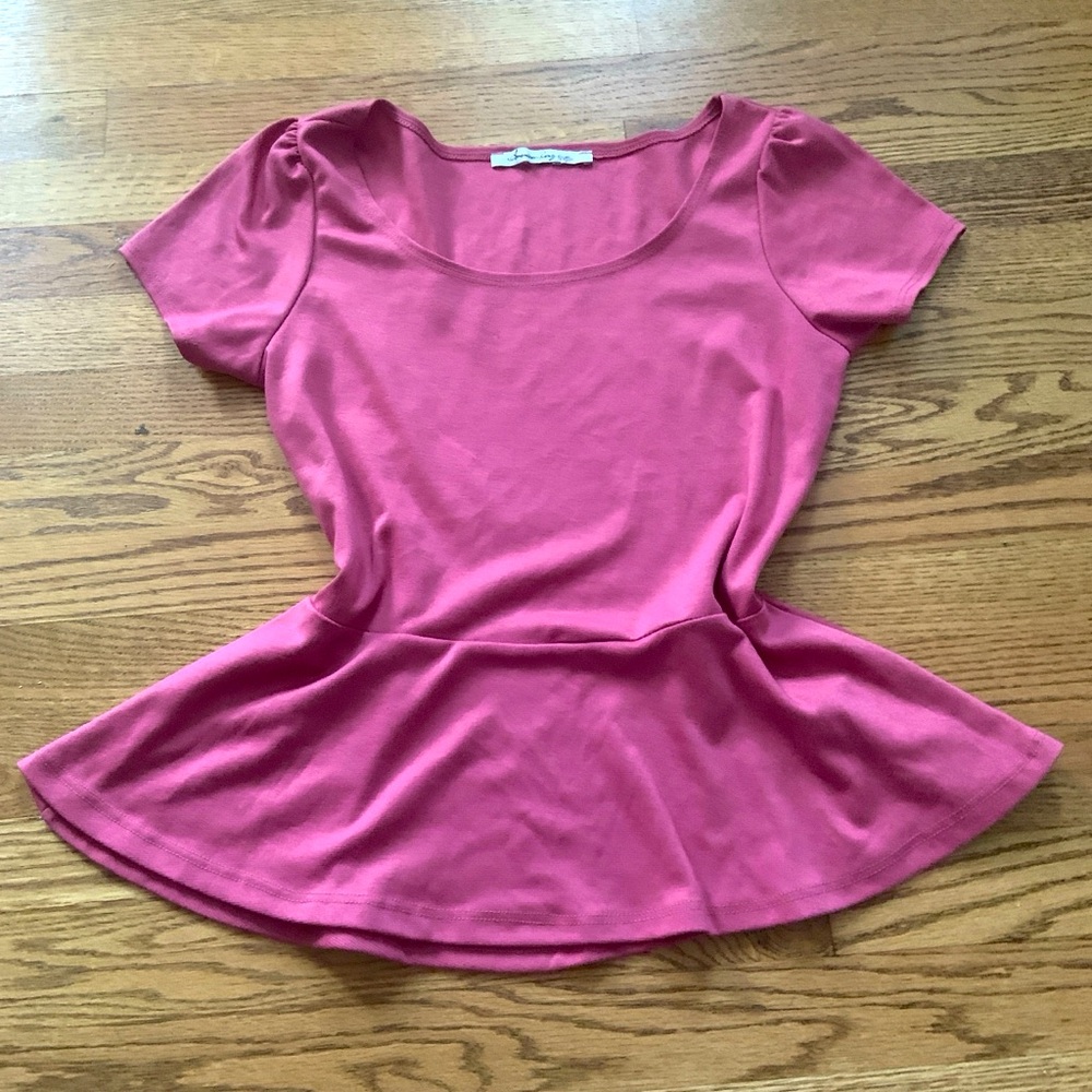 Vintage 2000’s pink peplum top💘
